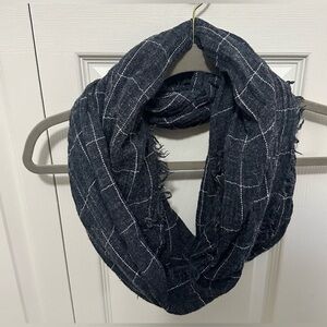 Ann‎ Taylor LOFT Infinity Scarf in Charcoal Gray VGUC
